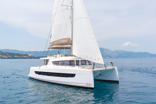 Bali 4.8 - 6 cab. Laguana
